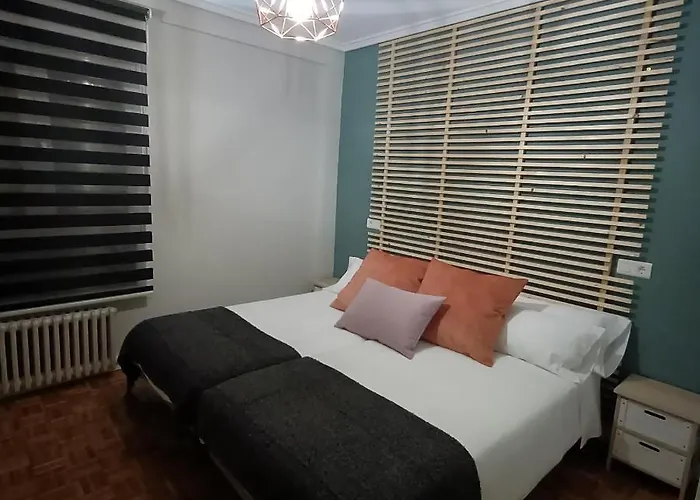 Luxury Family Homes M *